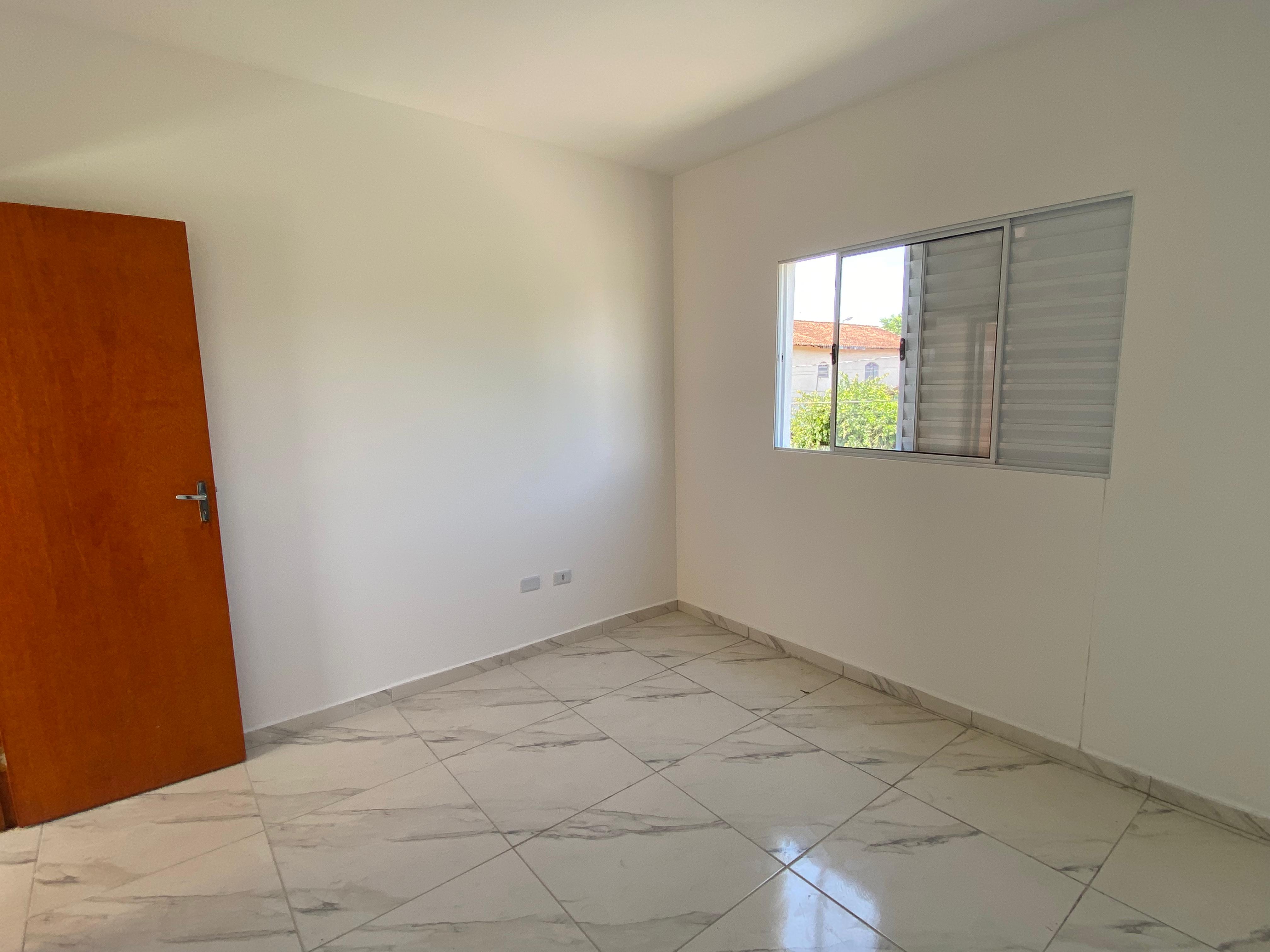Oportunidade para Venda Sobrado em condomínio com piscina em Itanhaém   R$ 285.000,00
