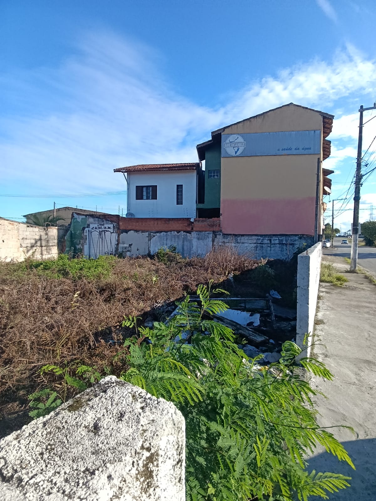 TERRENO COMERCIAL - Centro de Itanhaém - frente à Rodovia