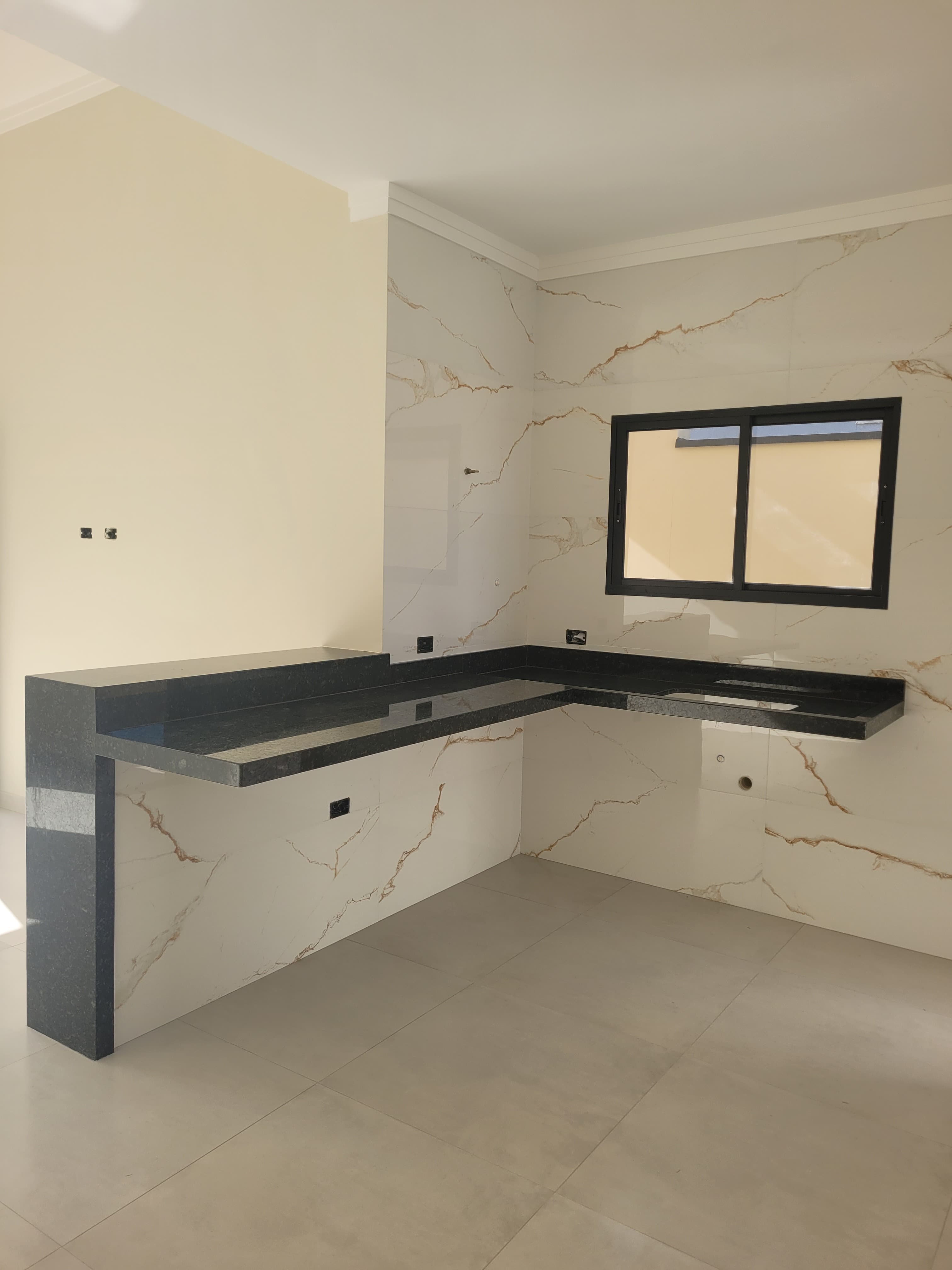 CAS261431 VENHA MORAR NA PRAIA!!! CASA NOVA PARA VENDA DE 02 DORMITORIOS NO JD GRANDESP LADO PRAIA EM ITANHAÉM/SP