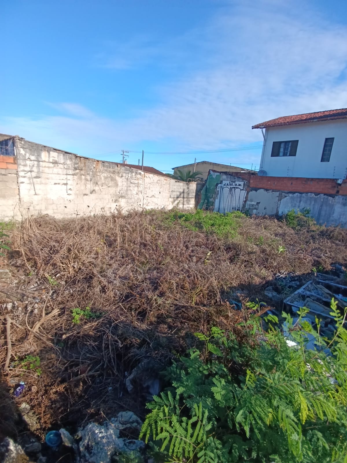 TERRENO COMERCIAL - Centro de Itanhaém - frente à Rodovia
