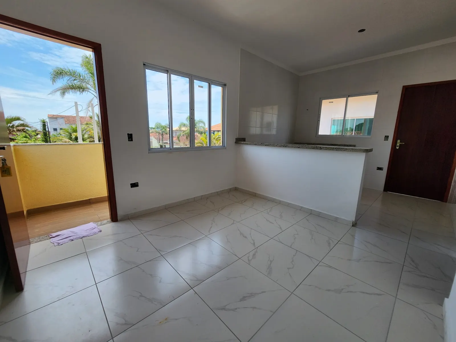 CAS261451 Casa Alta 2 Dorms (1 Suíte) com Piscina e Churrasqueira - 2 Vagas