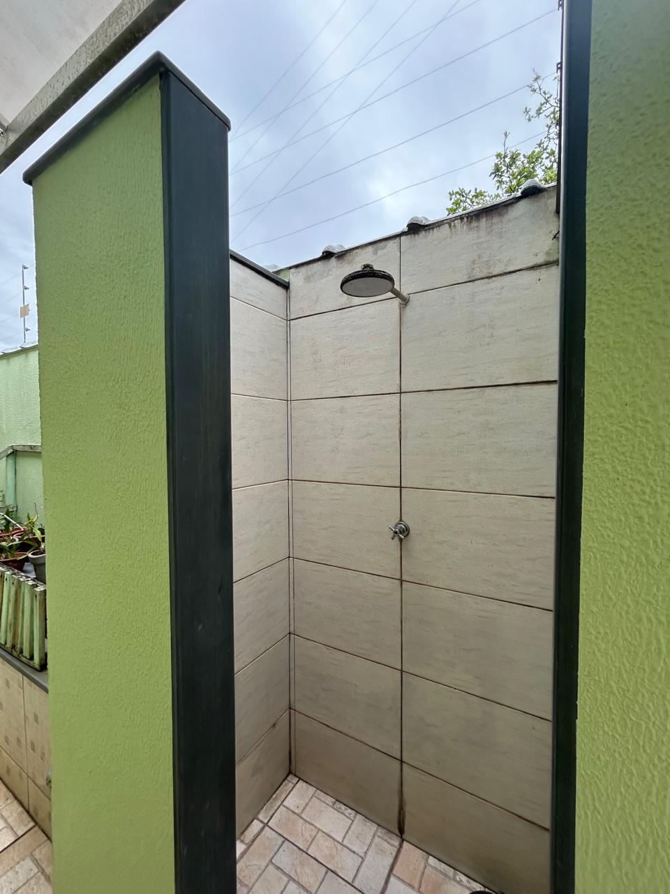CAS261445 Casa em Peruíbe a 180 metros da praia com edícula e 5 vagas!
