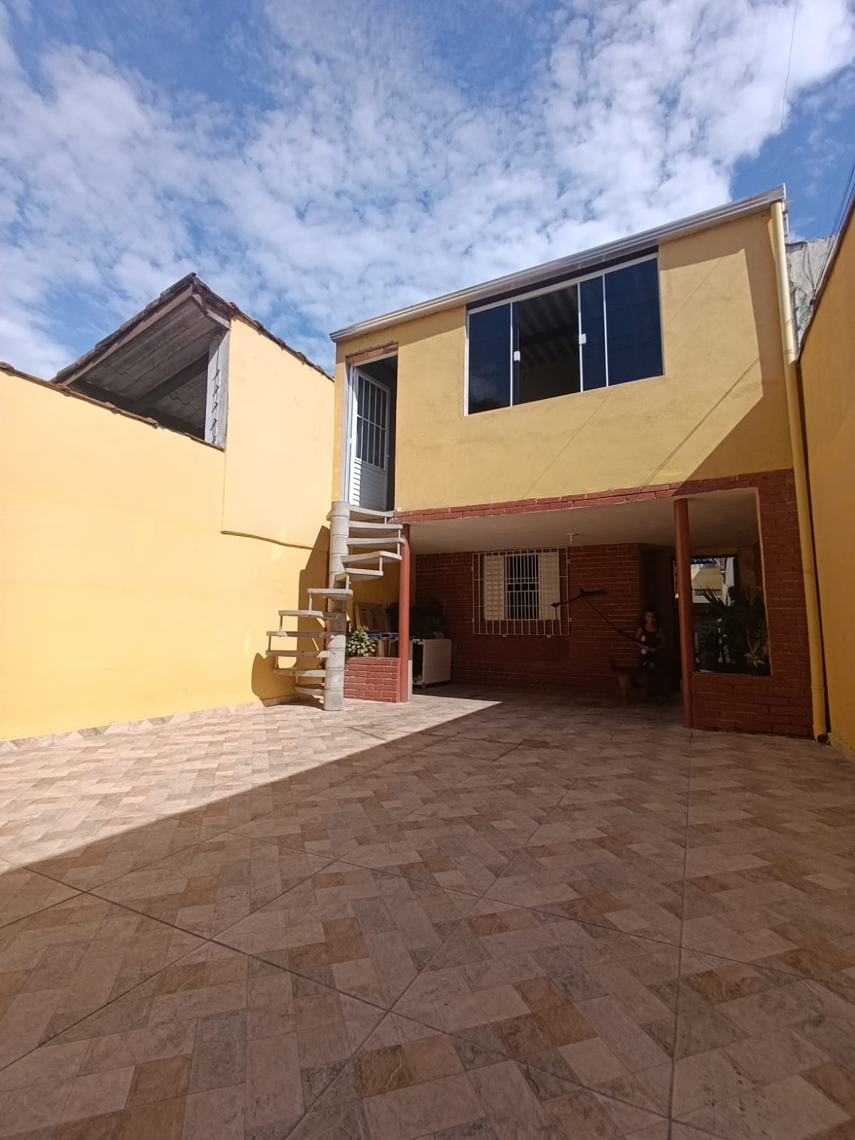 CAS261312 Casa em Itanhaém 2 dormitórios com suíte e escritório a 600m da praia