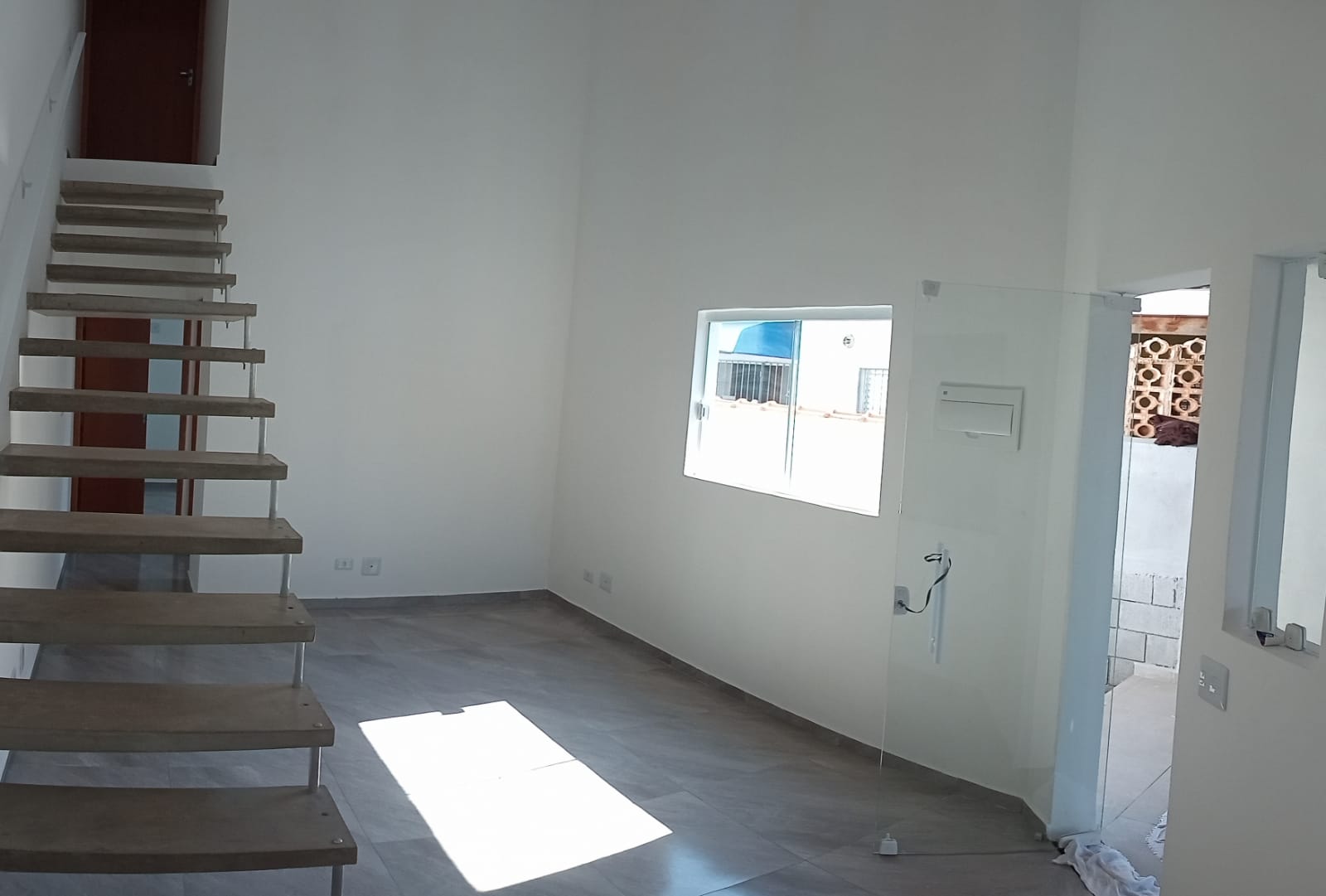 CAS261457 Imóvel Misto: Salão Comercial + Casa 3 Dorms com Piscina - Financia