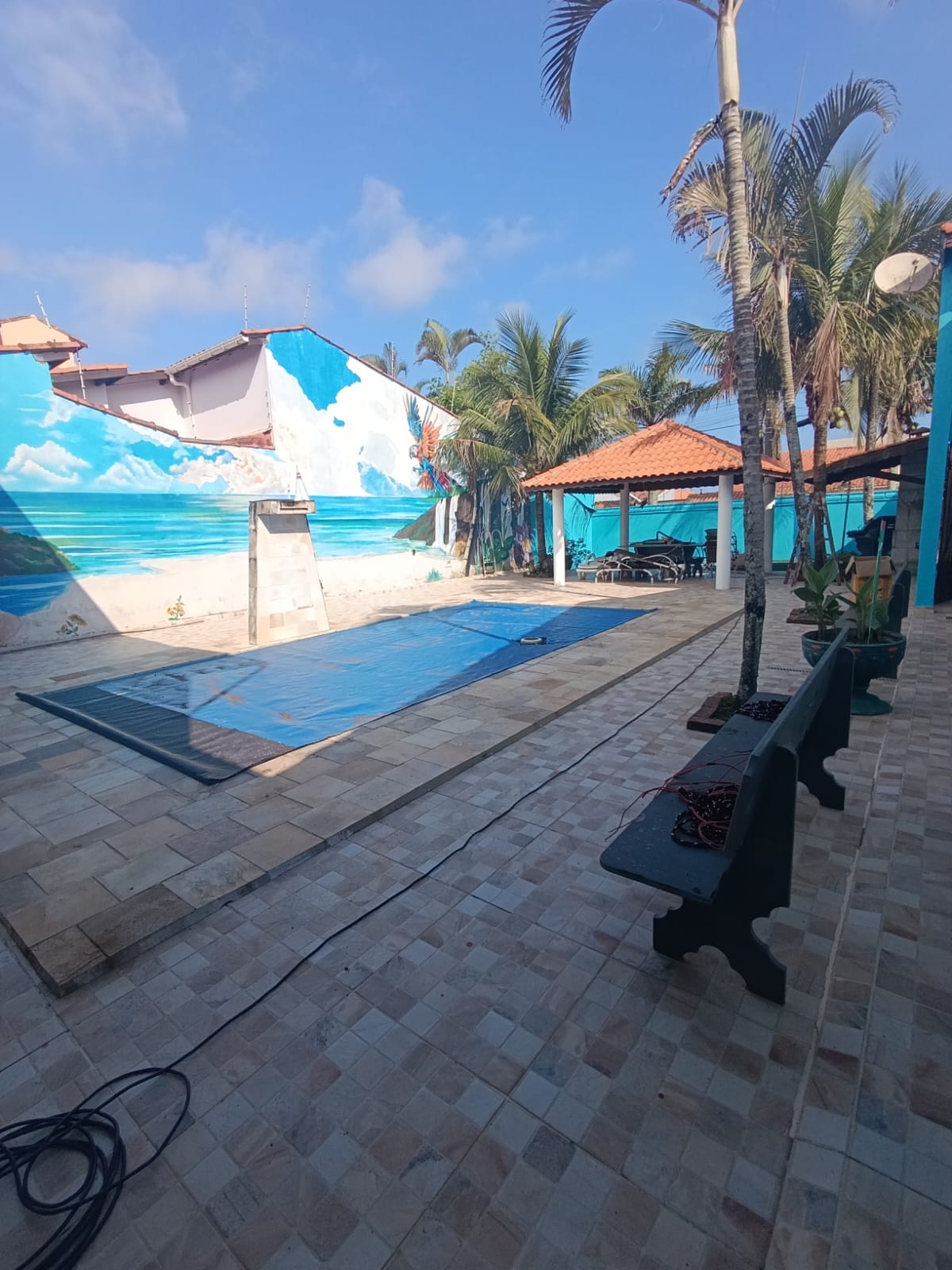 CAS261310 Casa em Itanhaém a 100 metros da praia com 5 suítes e piscina 50 mil litros