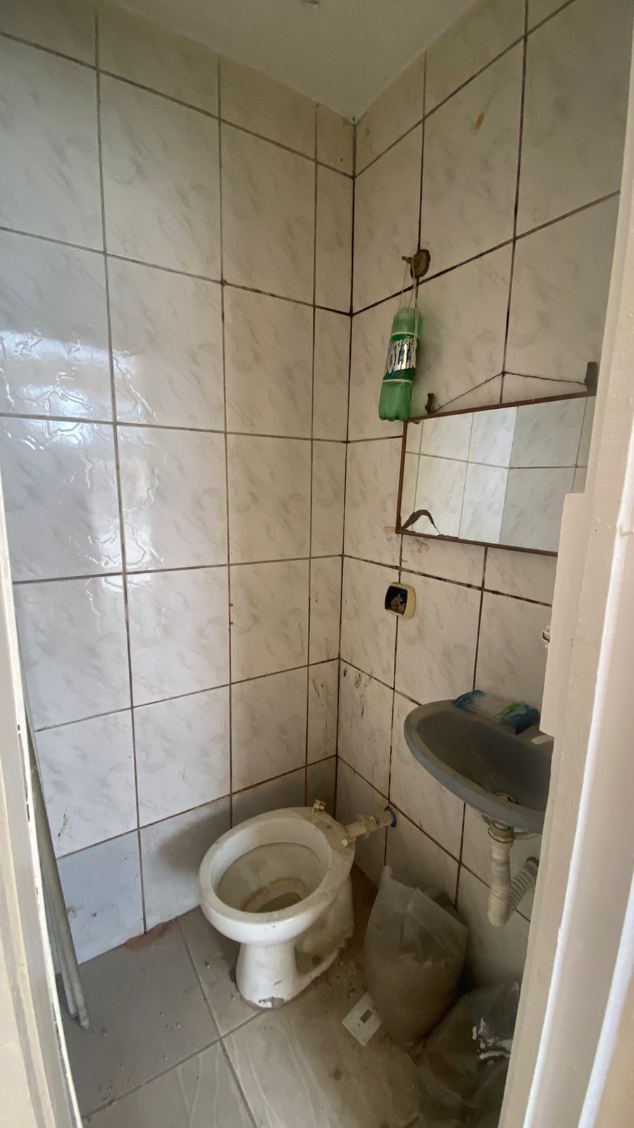 CAS261456 Imóvel Misto: Salão Comercial + Casa 3 Dorms com Piscina - Financia