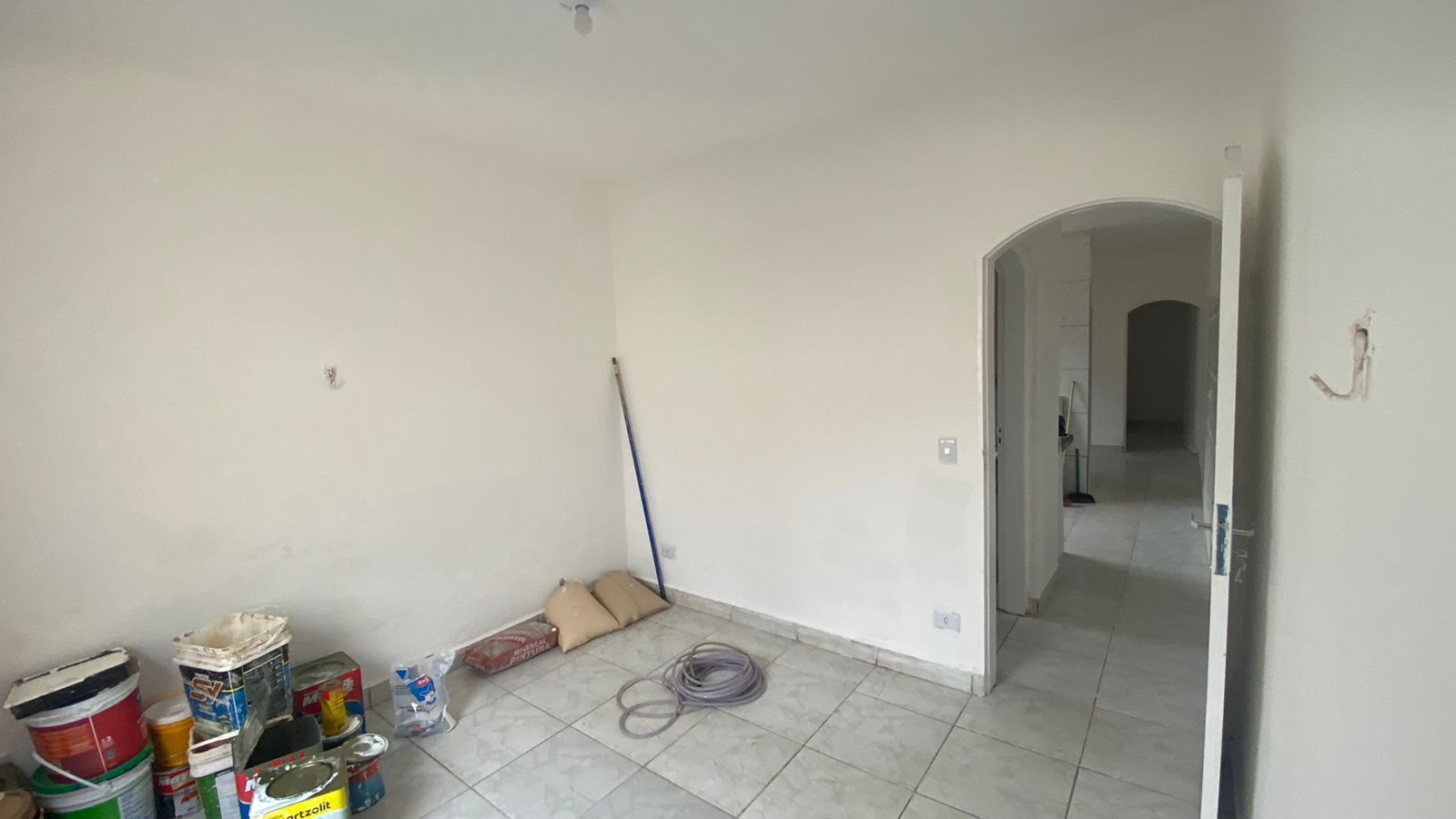 CAS261456 Imóvel Misto: Salão Comercial + Casa 3 Dorms com Piscina - Financia