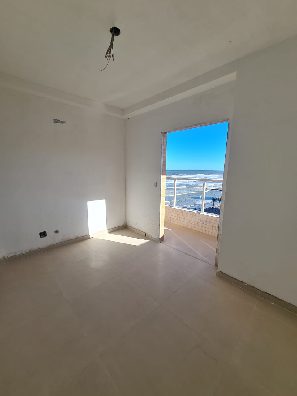 CAS261441 Apartamento 2 dormitórios em Mongaguá frente ao mar com lazer completo!