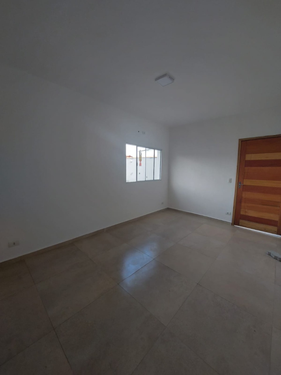 CAS261452 Casa Superior 3 Dorms com Suíte, Closet, Planejados e Piscina 7x3!