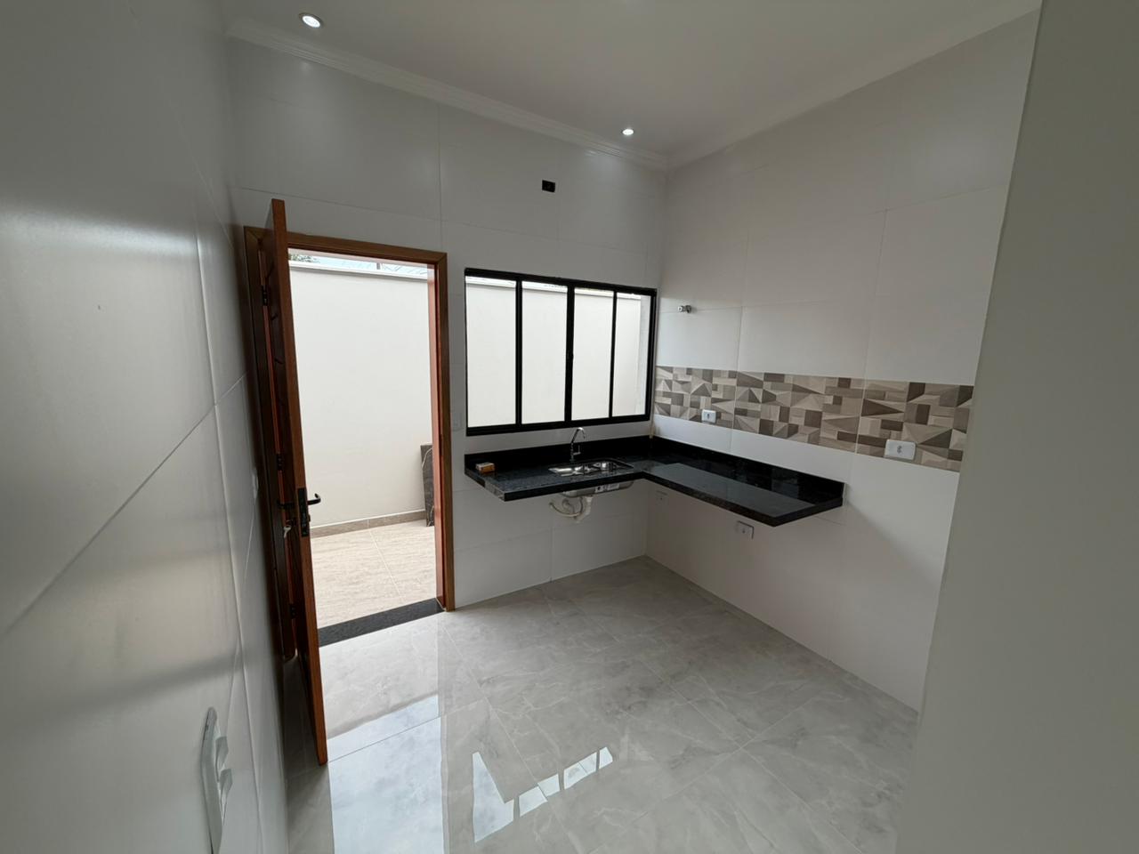 CAS261365 Casa Nova no Jardim Jamaica Itanhaém – 02 Dormitórios com Piscina