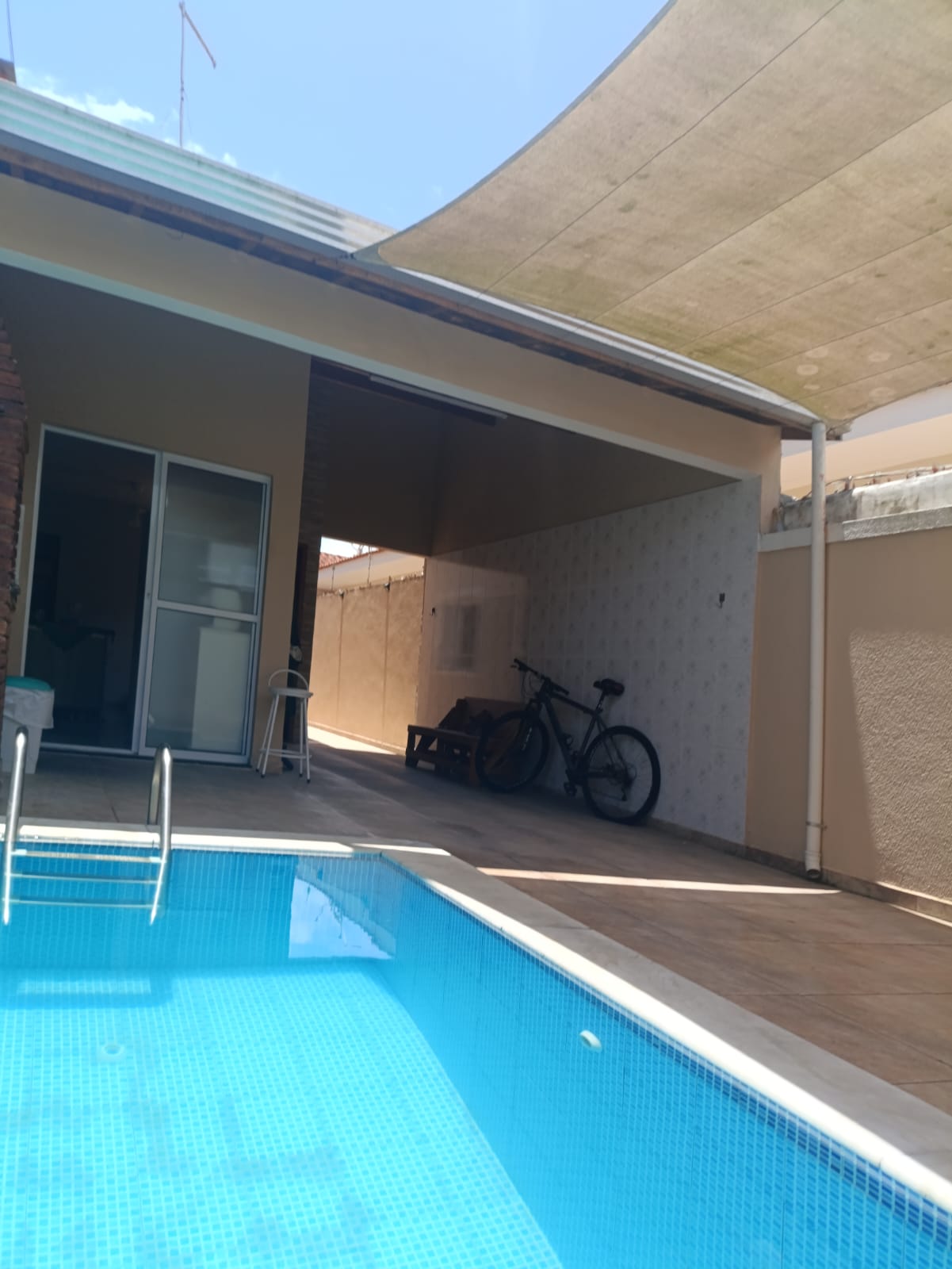 CAS261295 Casa no Suarão Itanhaém com piscina de alvenaria a 500m da praia