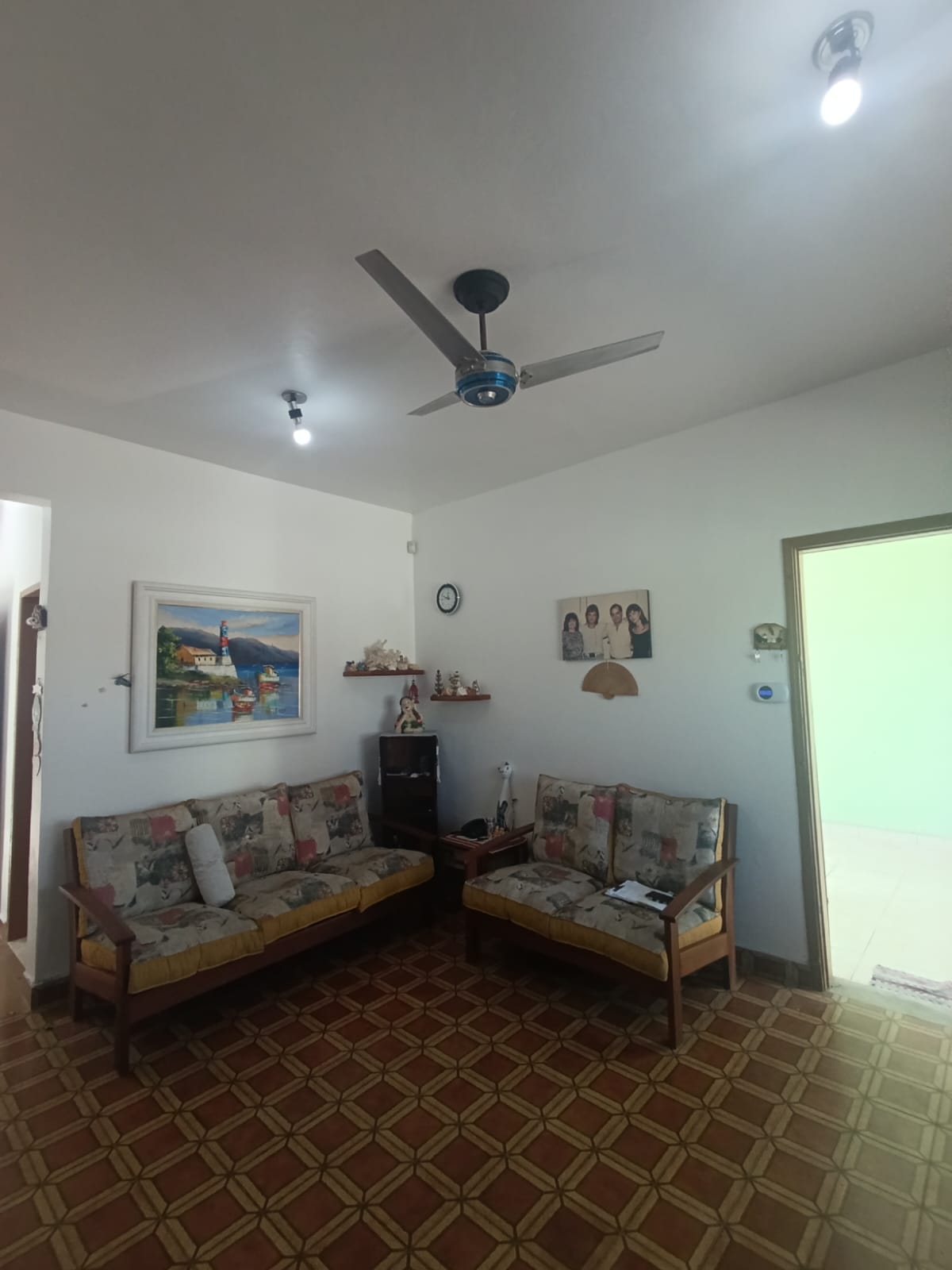 CAS261369 Casa com Terreno de 350m² em Itanhaém – 03 Dormitórios, Edícula e 12 Vagas