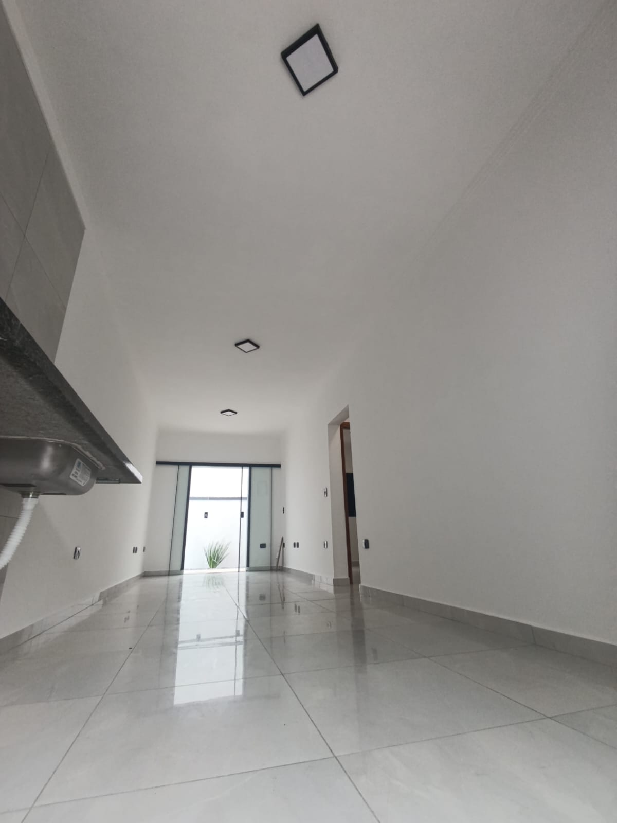 CAS261374 Casa em Condomínio Fechado à Venda em Itanhaém – Frente Mar com Piscina