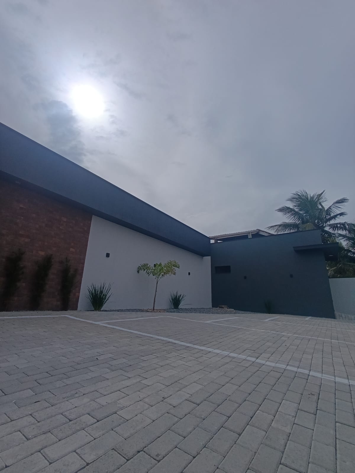 CAS261374 Casa em Condomínio Fechado à Venda em Itanhaém – Frente Mar com Piscina