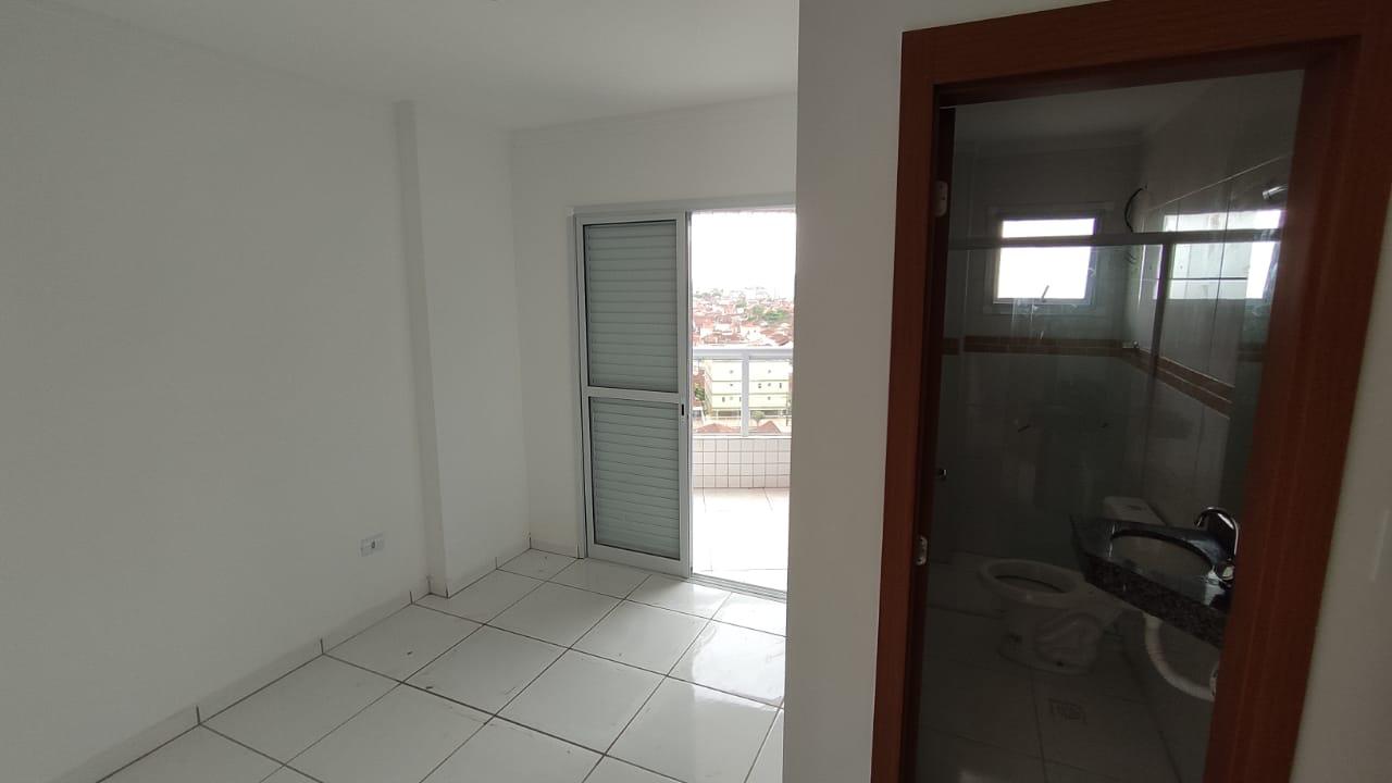 CAS261377 Cobertura à Venda no 08º Andar em Itanhaém – Varanda com Fechamento em Vidro