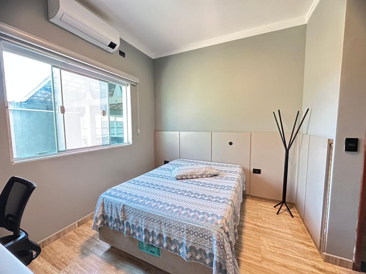 CAS261380 Casa Mobiliada à Venda em Itanhaém – 02 Dormitórios com Piscina de 9 Metros
