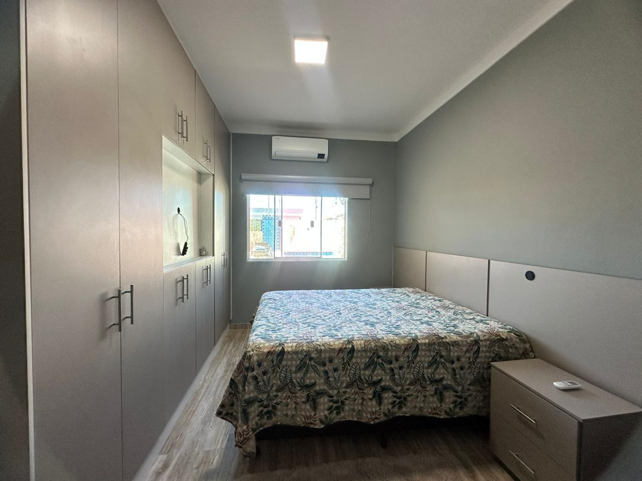 CAS261380 Casa Mobiliada à Venda em Itanhaém – 02 Dormitórios com Piscina de 9 Metros