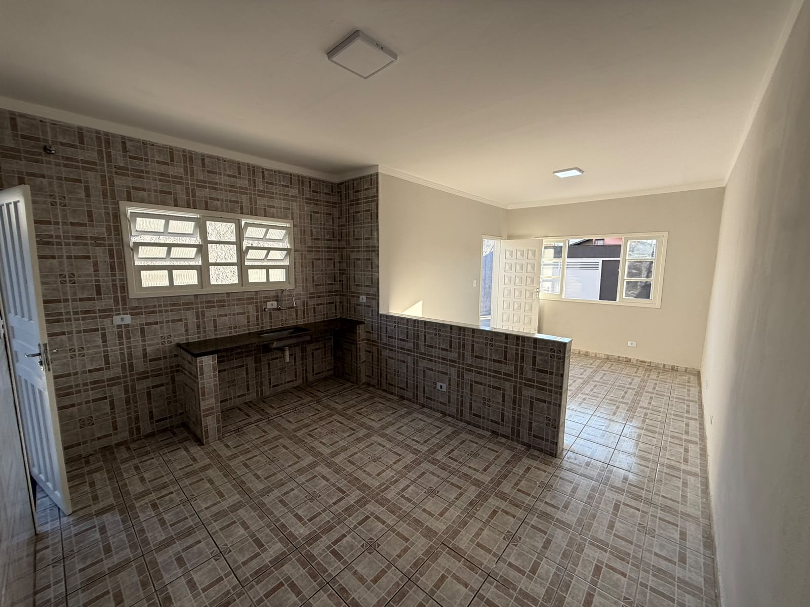 CAS261384 Casa Reformada na Vila Seabra Itanhaém – 02 Dormitórios com Espaço Gourmet