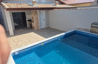CAS261392 261392 Casa Pronta no Grandesp Itanhaém Lado Praia – 02 Dormitórios e Piscina
