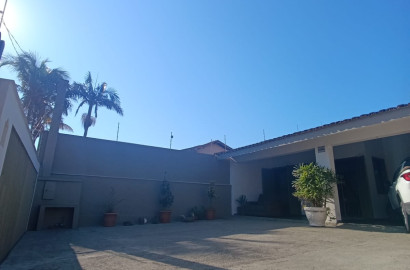 CAS261404 Casa de Alto Padrão no Suarão Itanhaém – 04 Dormitórios a 50m do Mar