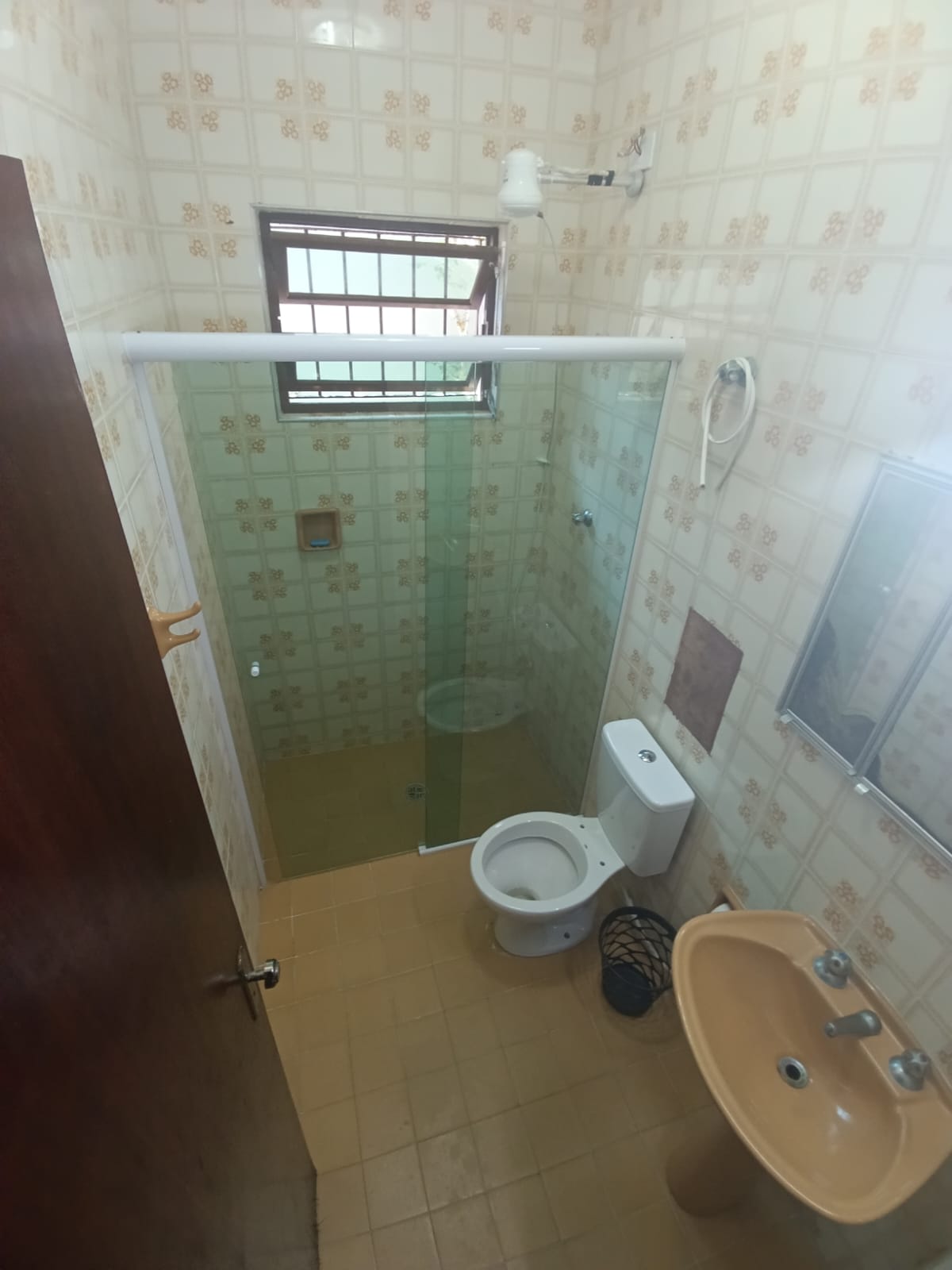 LINDA CASA PARA VENDA NA PRAIA A DUAS QUADRAS DO MAR EM ITANHAEM/SP