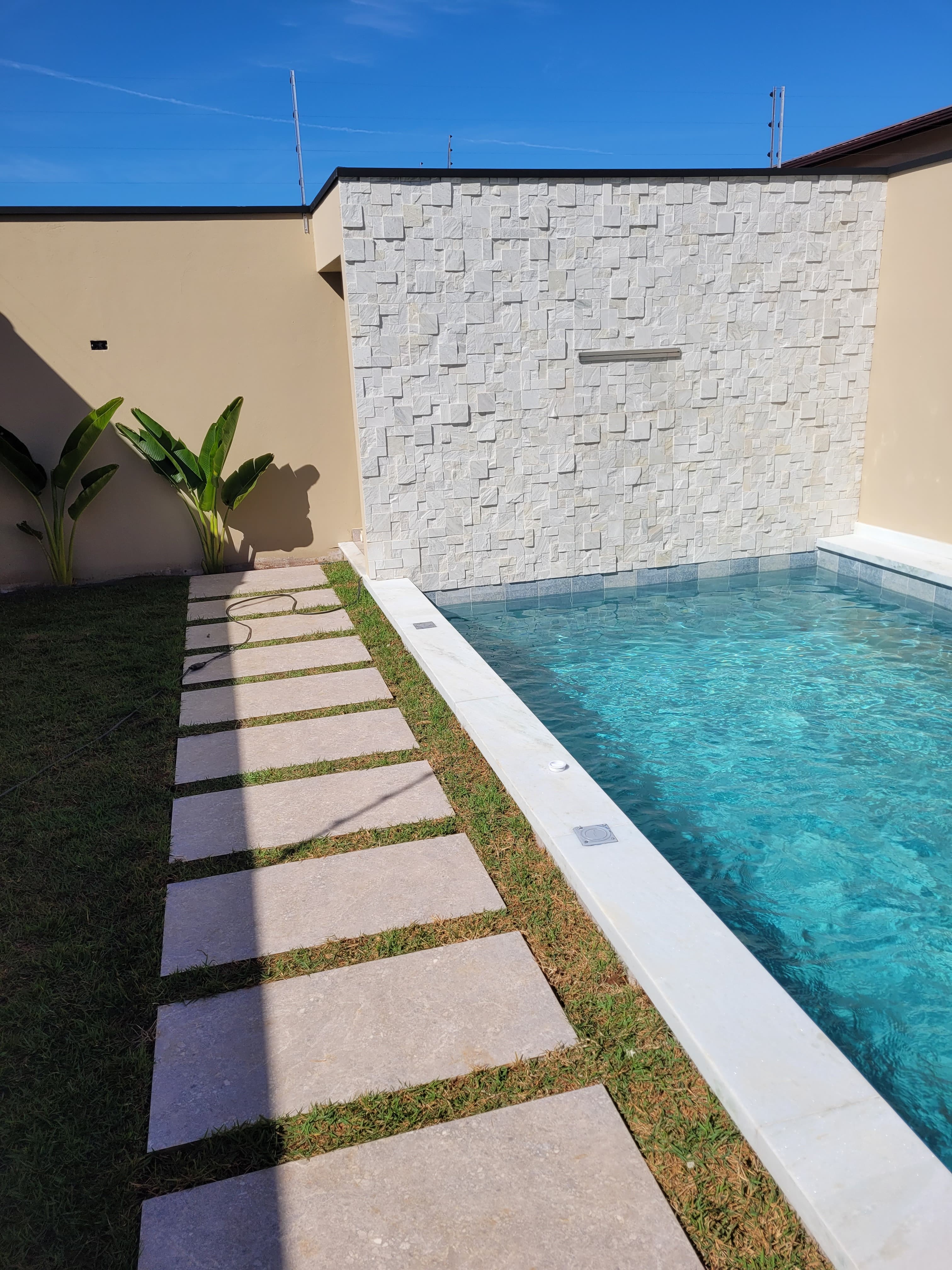 CAS261431 VENHA MORAR NA PRAIA!!! CASA NOVA PARA VENDA DE 02 DORMITORIOS NO JD GRANDESP LADO PRAIA EM ITANHAÉM/SP