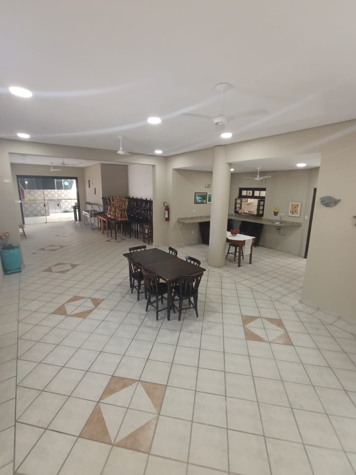 VENDIDO - CAS261396 Hotel Pousada à Venda no Centro do Suarão Itanhaém – 24 Apartamentos e Piscina