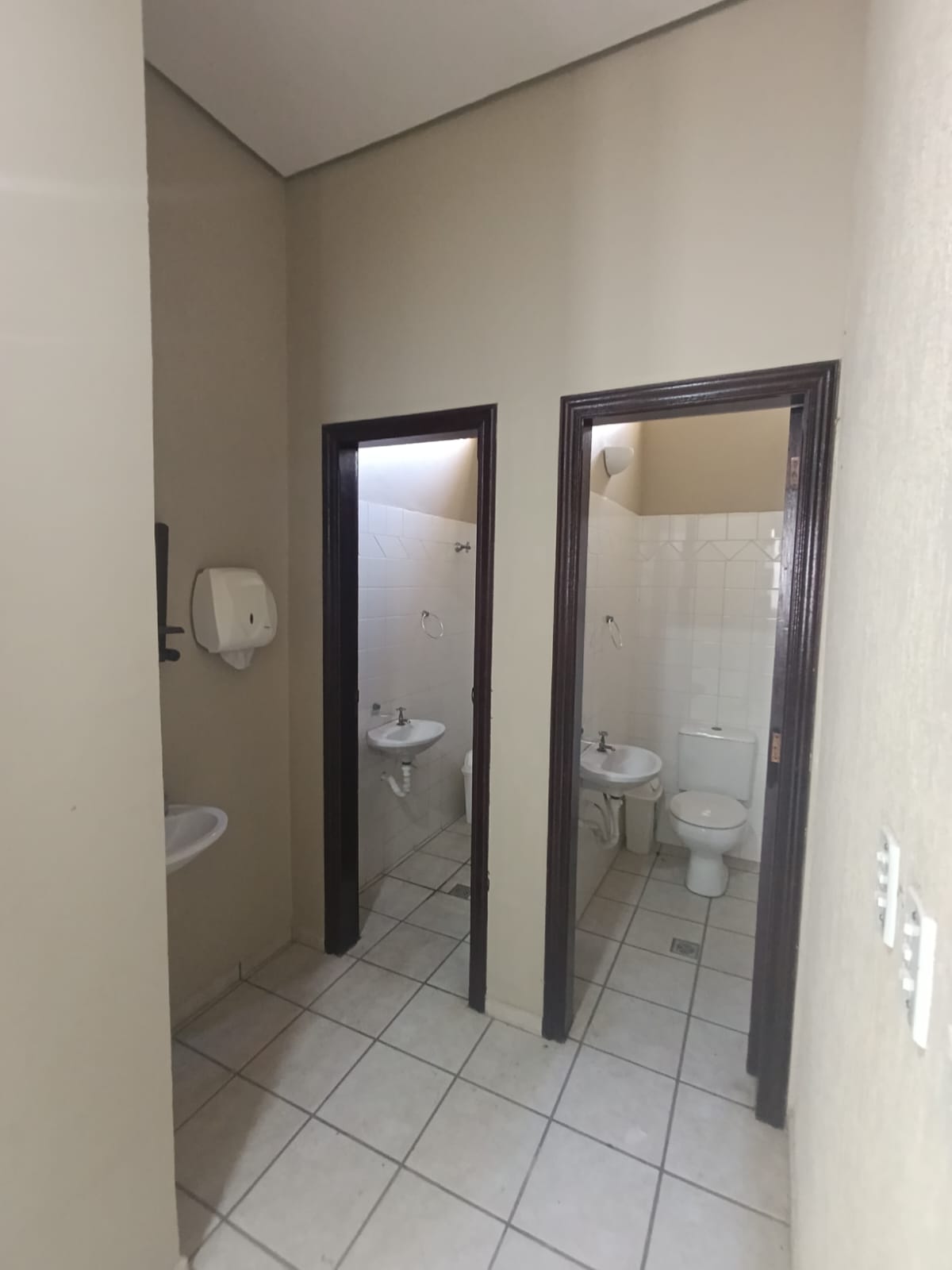 VENDIDO - CAS261396 Hotel Pousada à Venda no Centro do Suarão Itanhaém – 24 Apartamentos e Piscina